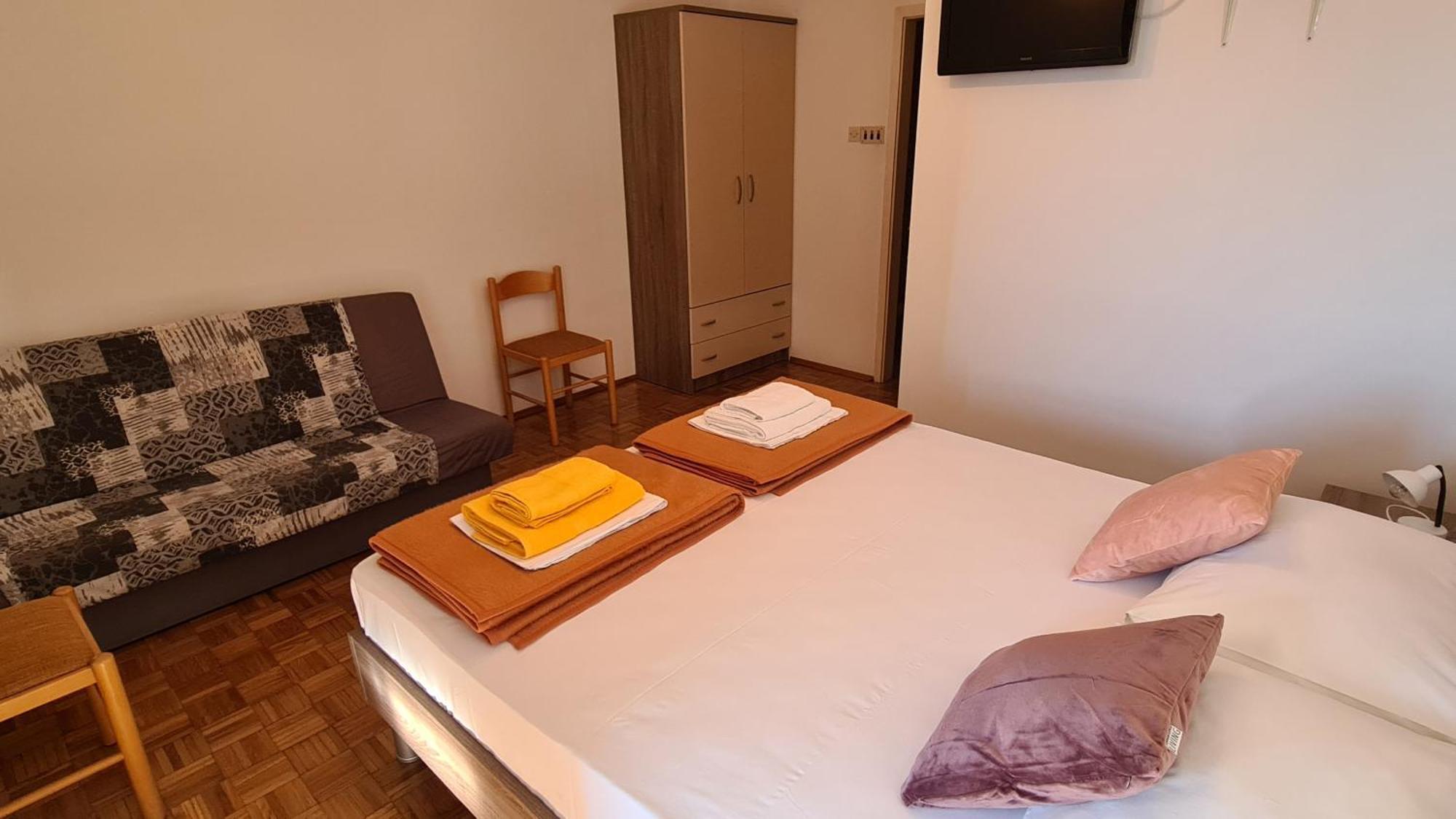 Apartments Kust Млини Стая снимка